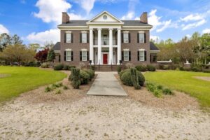colonial architectural style house